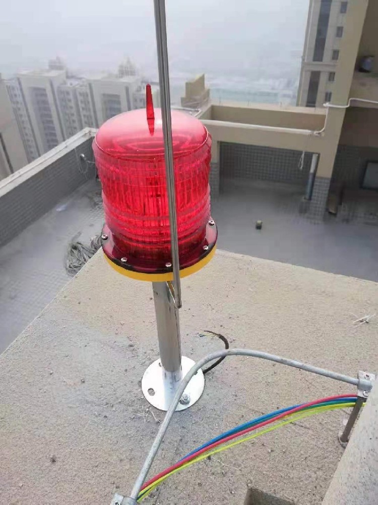 航空障礙燈怎么設置避雷裝置？
